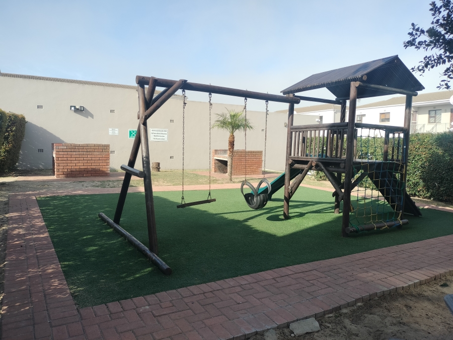 To Let 1 Bedroom Property for Rent in St Dumas Western Cape